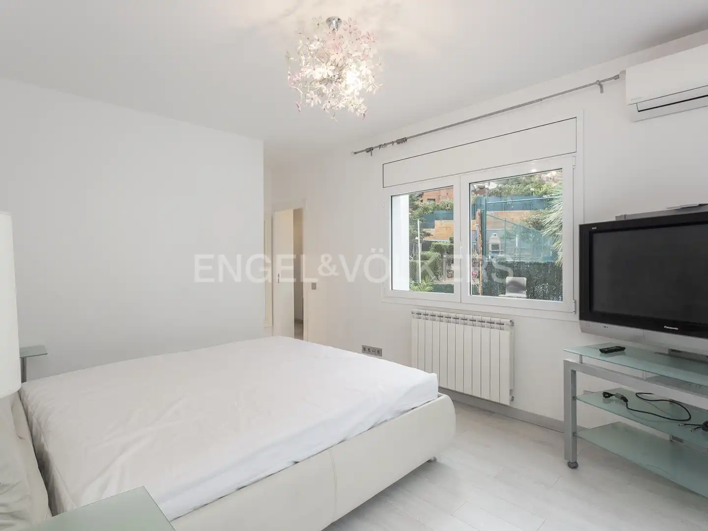 Bedroom of Houses for rent in Castelldefels  with Air Conditioner, Heating and Private garden