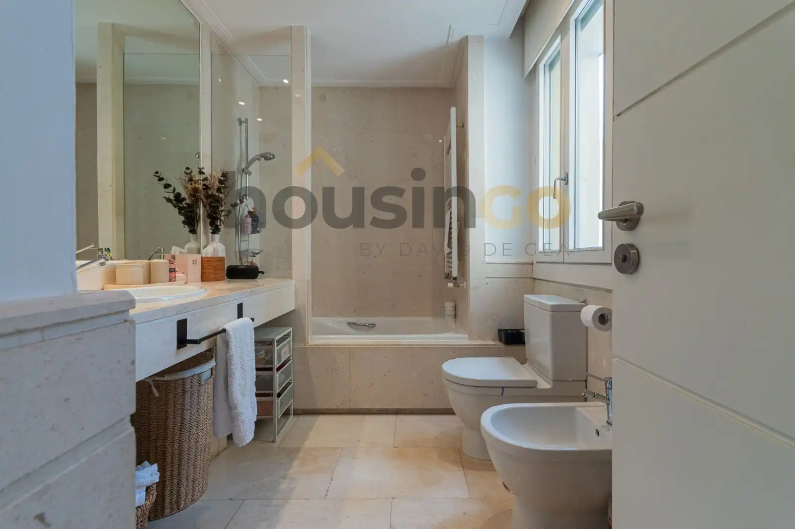 Badezimmer von Wohnung zur Miete in Madrid mit Klimaanlage, Heizung und Parkett