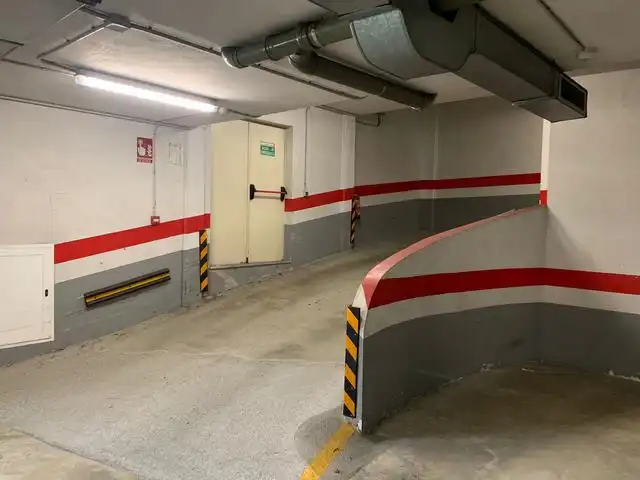 Parking de Garaje de alquiler en Santiago de Compostela 