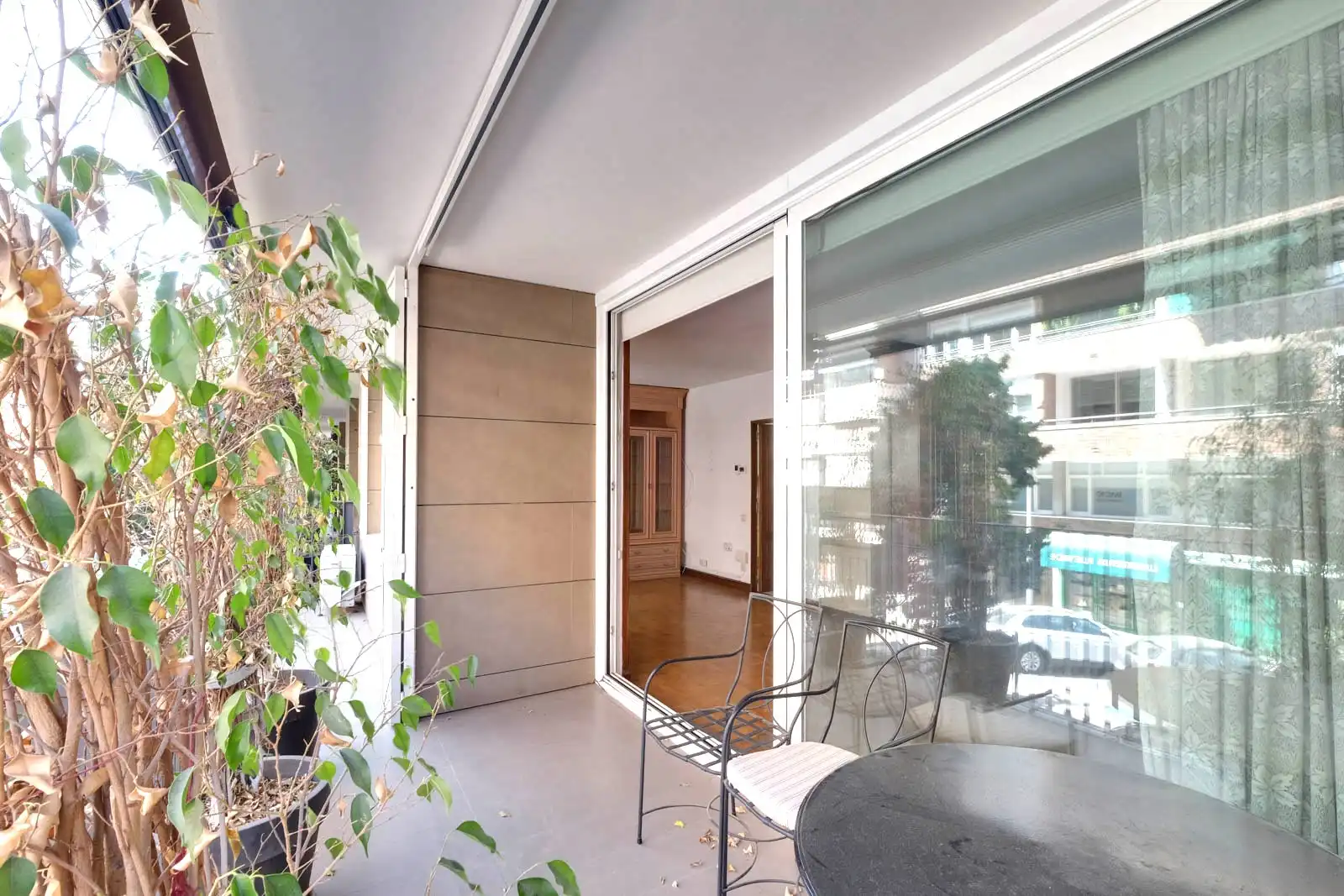Terrasse von Wohnung zum Verkauf in Barcelona mit Klimaanlage, Heizung und Ofen