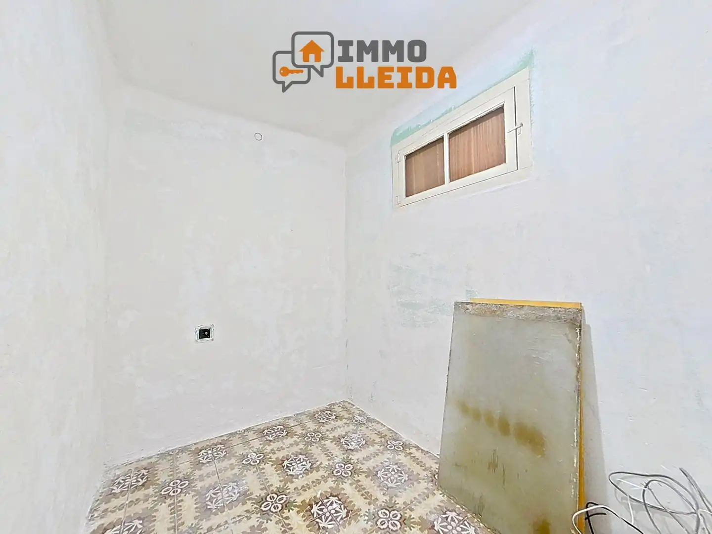 Casa adosada en venda en Cervera, Lleida