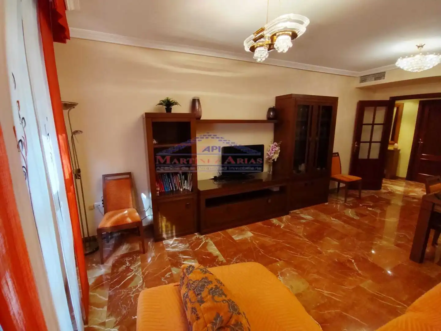 Sala d'estar de Pis en venda en Jaén amb Aire condicionat i Calefacció
