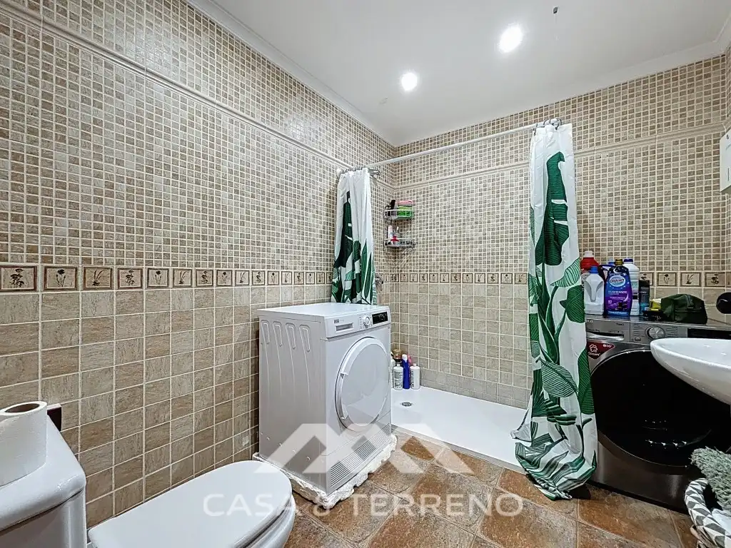 Bany de Casa o xalet en venda en Vélez-Málaga amb Aire condicionat, Jardí privat i Terrassa