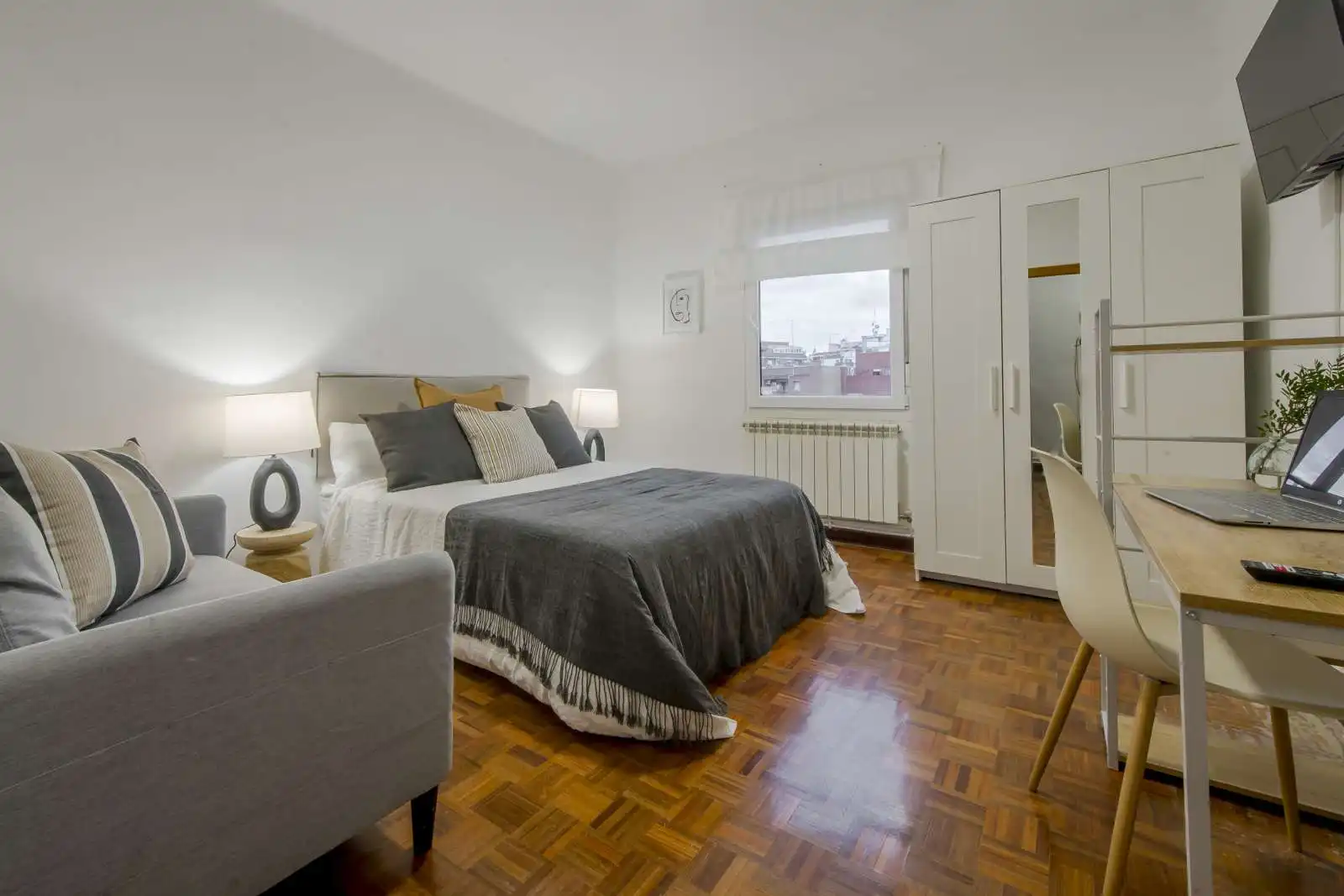 Room in Ciudad Jardín
