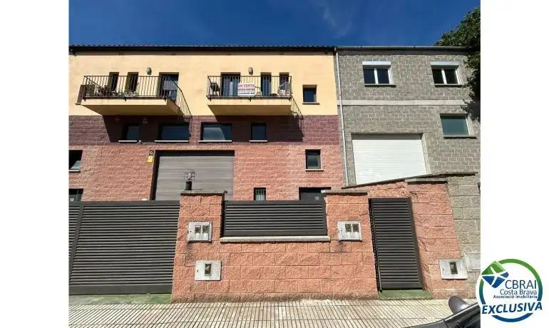 Außenansicht von Maisonette zum Verkauf in Empuriabrava