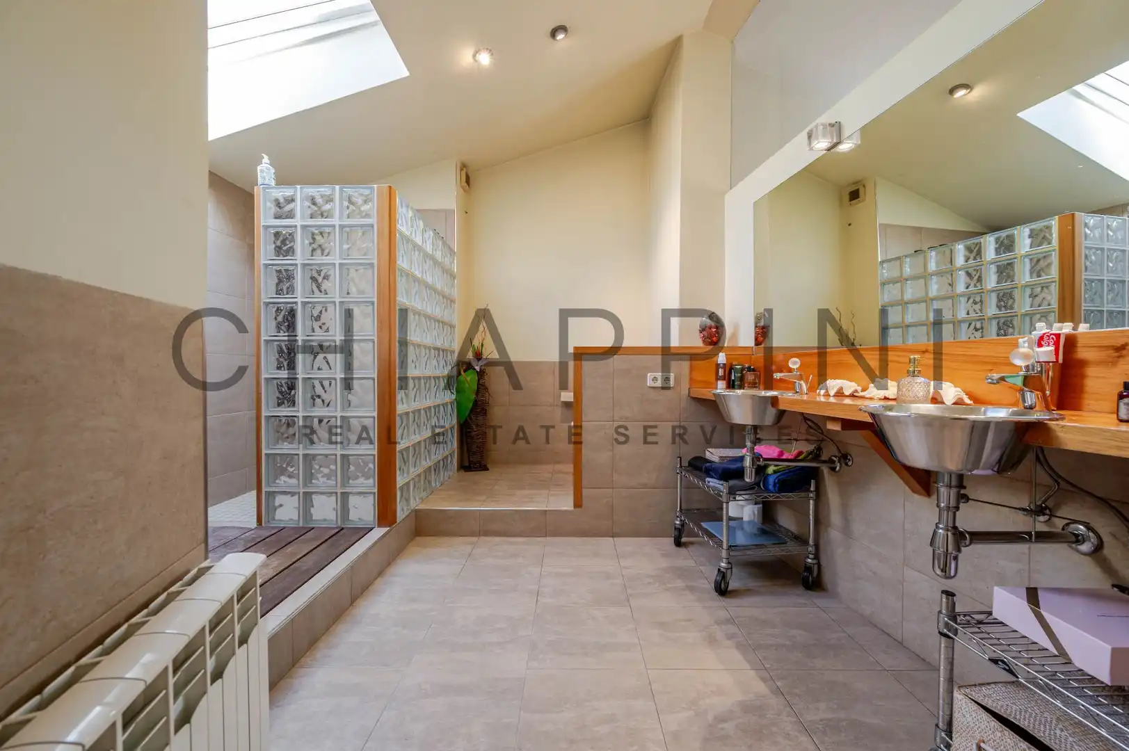 Bathroom of Attic for sale in Centre  