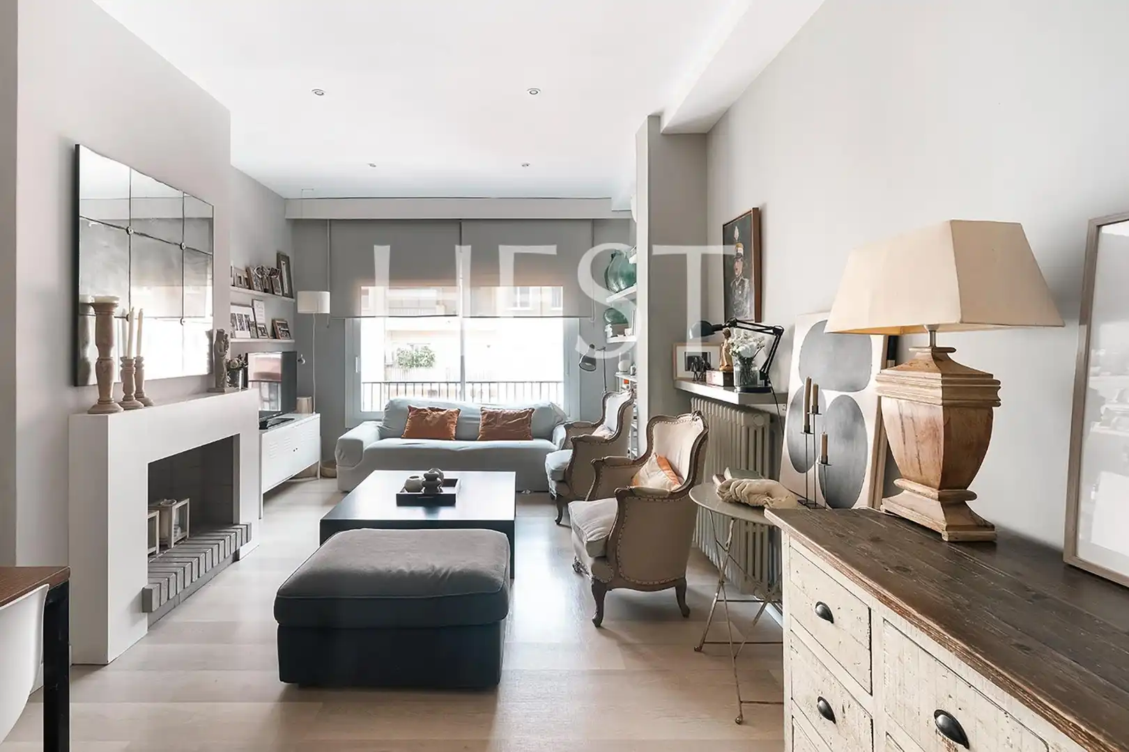 Sala de estar de Piso en venta en Barcelona con Calefacción, Parquet y Trastero