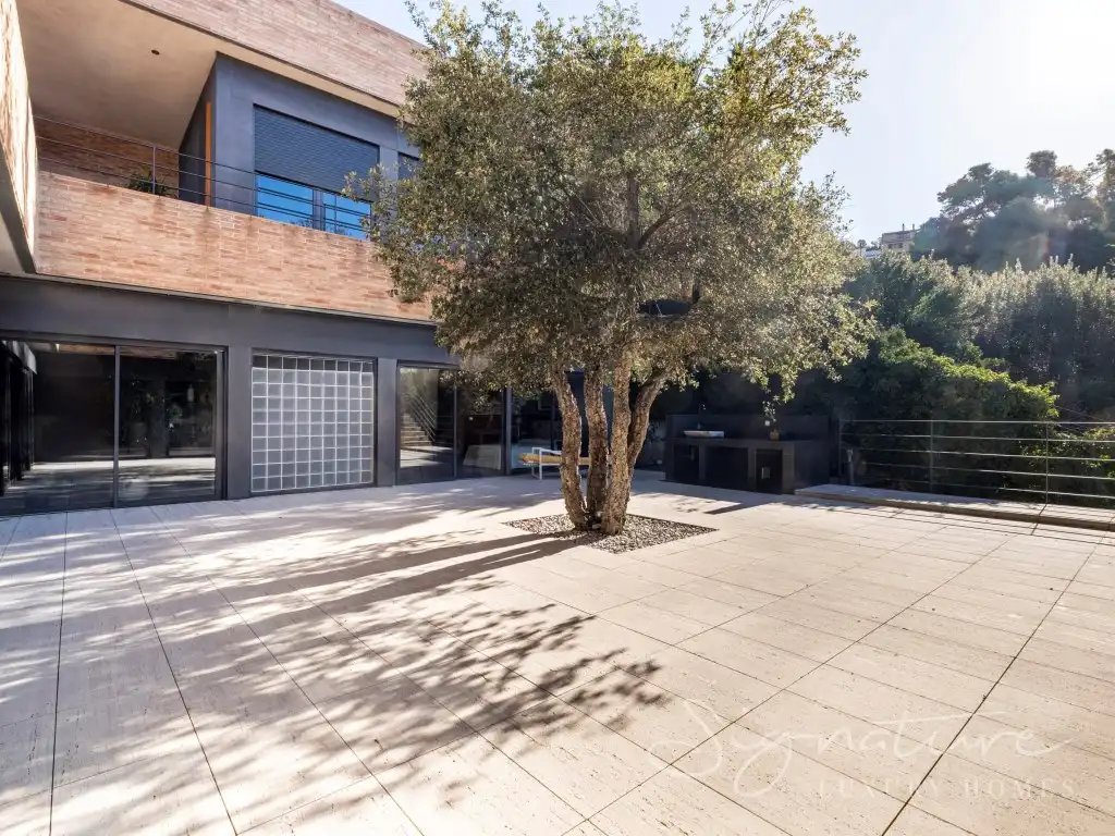 Vista exterior de Casa o xalet en venda en Sant Cugat del Vallès amb Aire condicionat, Calefacció i Terrassa