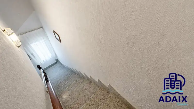 Casa adosada en venta en Huecas con Calefacción y Balcón
