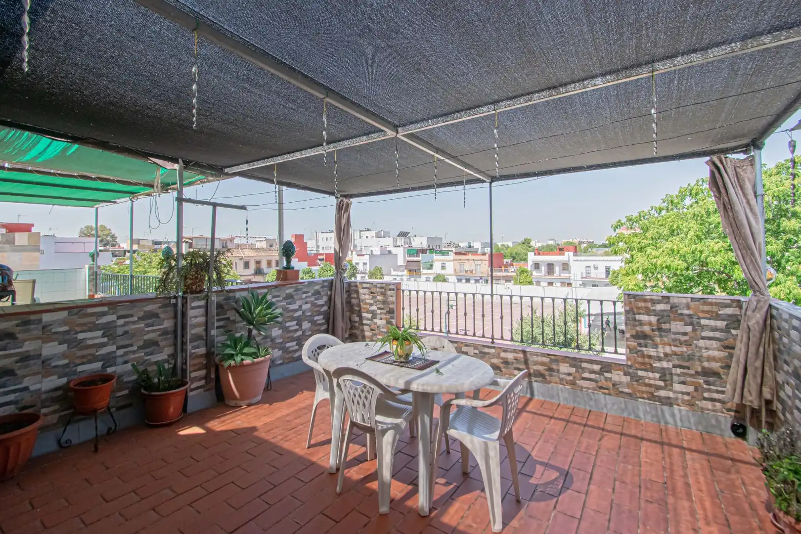 Piso con terraza en venta en Este - Alcosa- Torreblanca, imagen 2