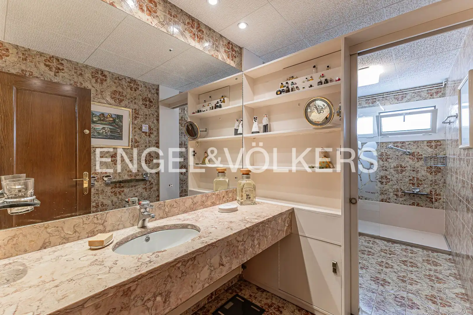 Baño de Piso en venta en Barcelona con Calefacción y Balcón