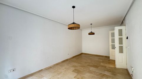 Foto 4 de Piso de alquiler en Mercado, Alicante / Alacant