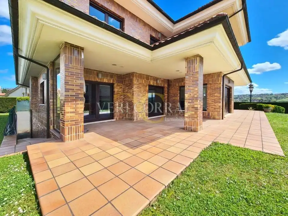 Terraza de Casa o chalet en venta en Oviedo  con Calefacción, Jardín privado y Terraza