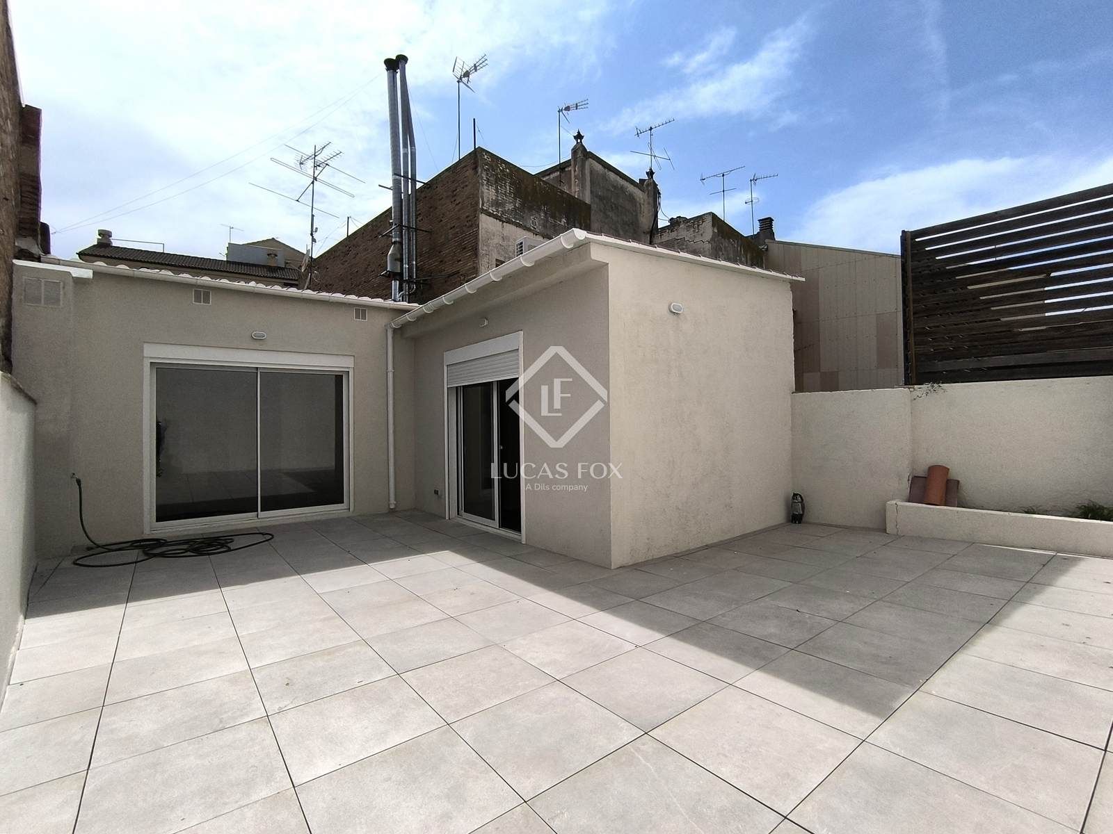 Exterior view of Attic for sale in Sant Just Desvern  with Air Conditioner, Heating and Parquet flooring