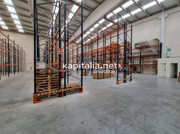 Nave industrial in affitto a Centro