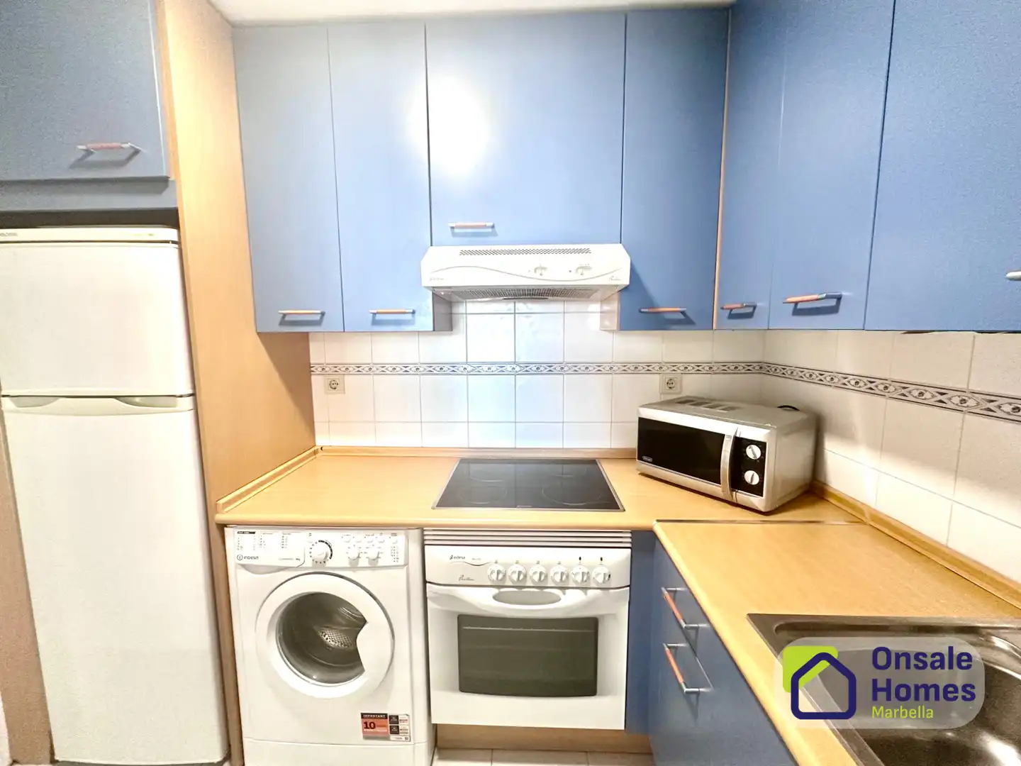 Cocina de Piso en venta en Marbella con Aire acondicionado, Terraza y Trastero