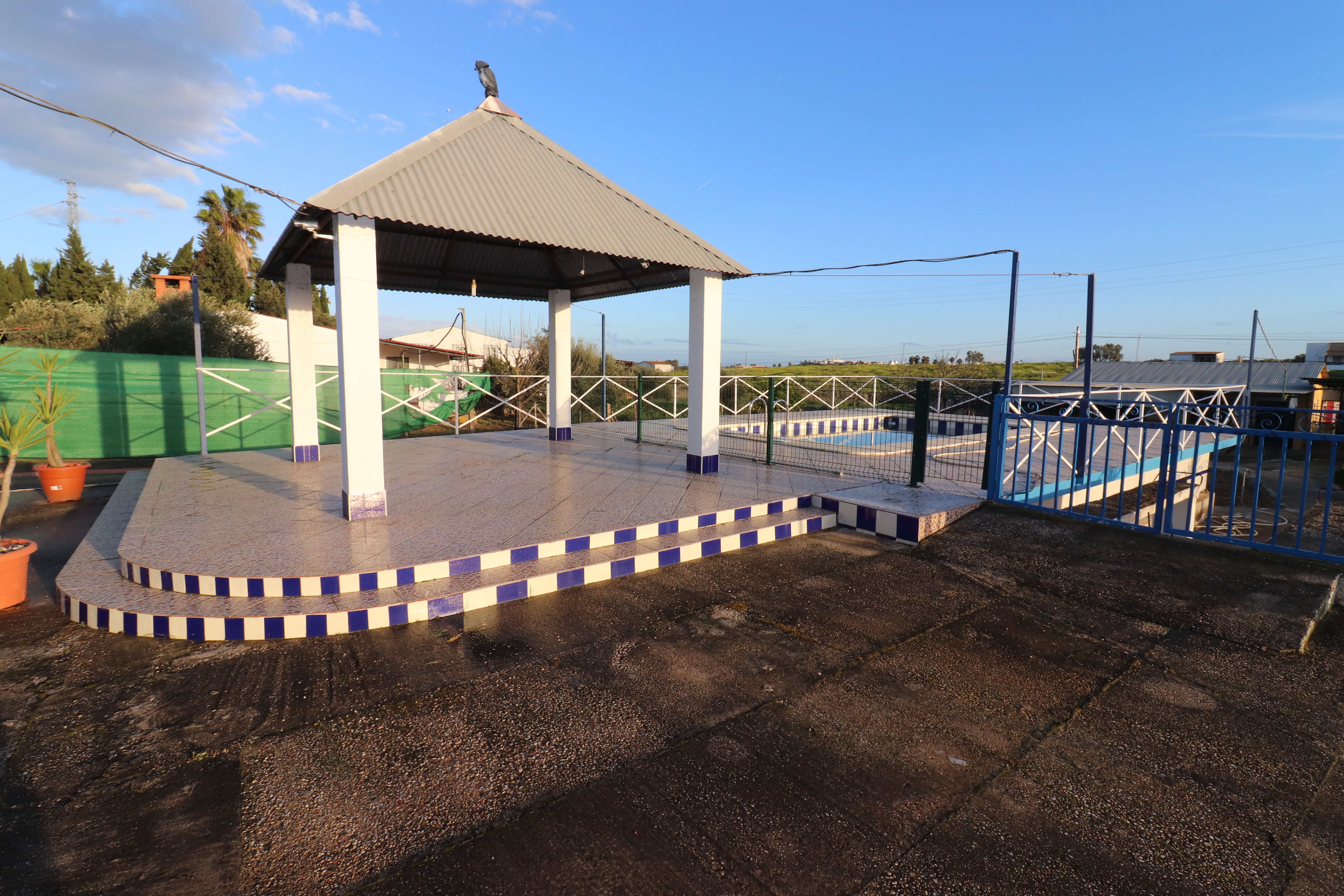 Piscina de Finca rústica en venda en Aljaraque amb Aire condicionat, Jardí privat i Traster