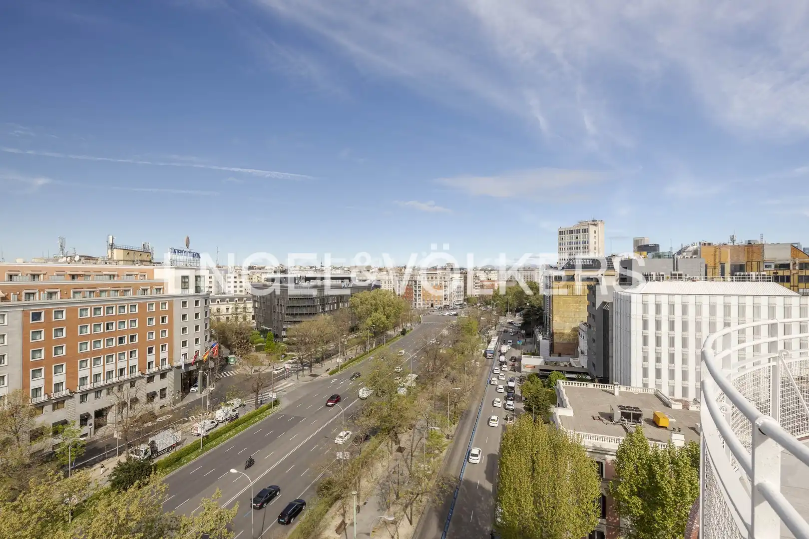 Vista exterior de Àtic de lloguer en Madrid amb Aire condicionat, Calefacció i Terrassa