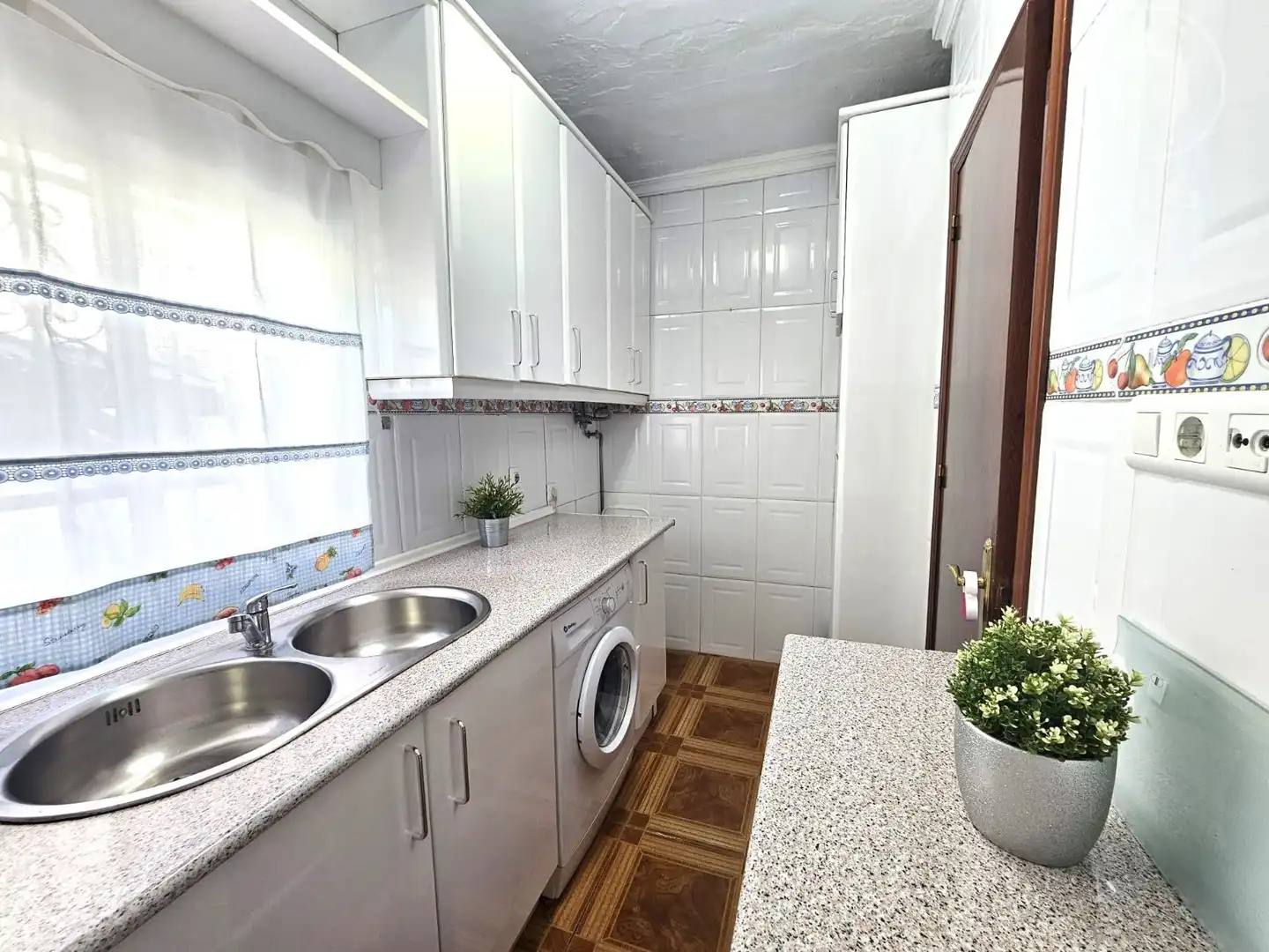 Kitchen of Flat for sale in Mollina  with Furnished