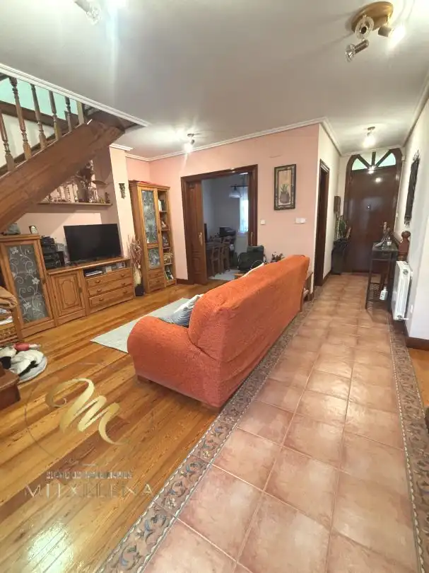 Living room of Detached homes for sale in Etxebarri  with Heating, Private garden and Storage room