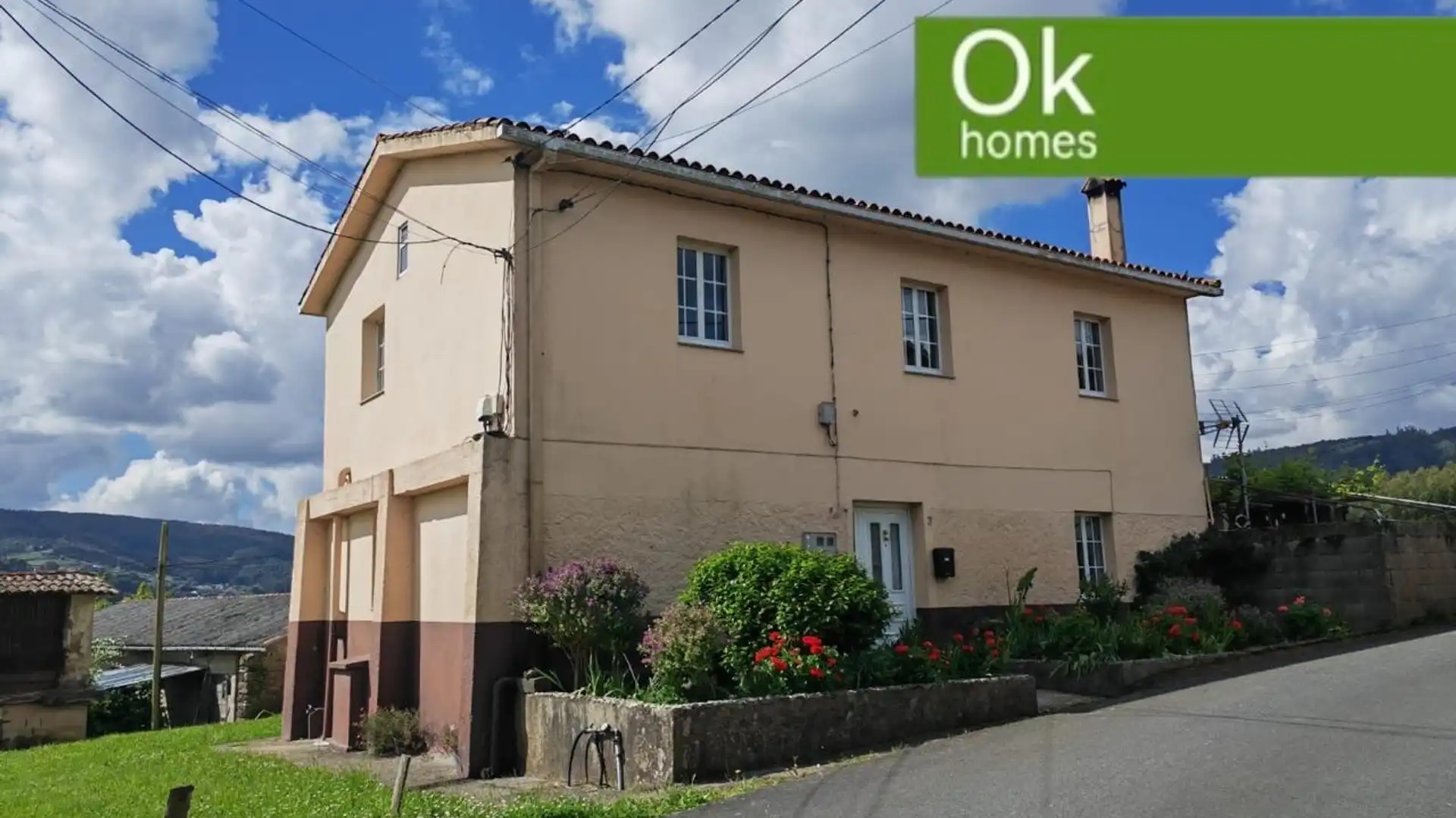 Vista exterior de Casa o xalet en venda en Carral amb Calefacció, Jardí privat i Traster