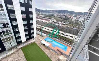 Vista exterior de Apartament en venda en Ourense Capital  amb Calefacció, Balcó i Piscina comunitària