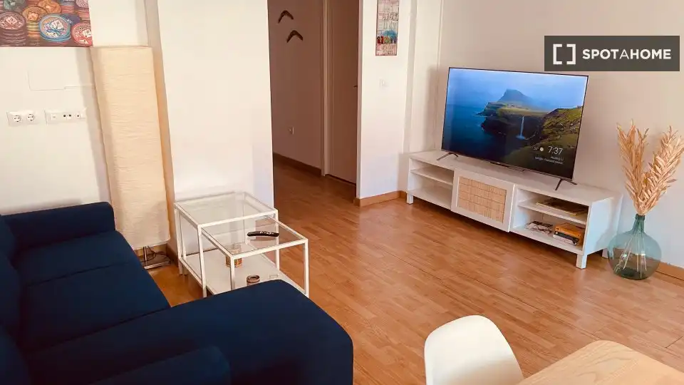 Flat with terrace to rent in Extramurs, imagen 12