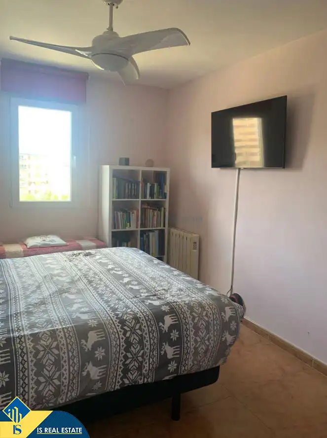 Dormitori de Apartament en venda en Alicante / Alacant amb Aire condicionat, Calefacció i Moblat
