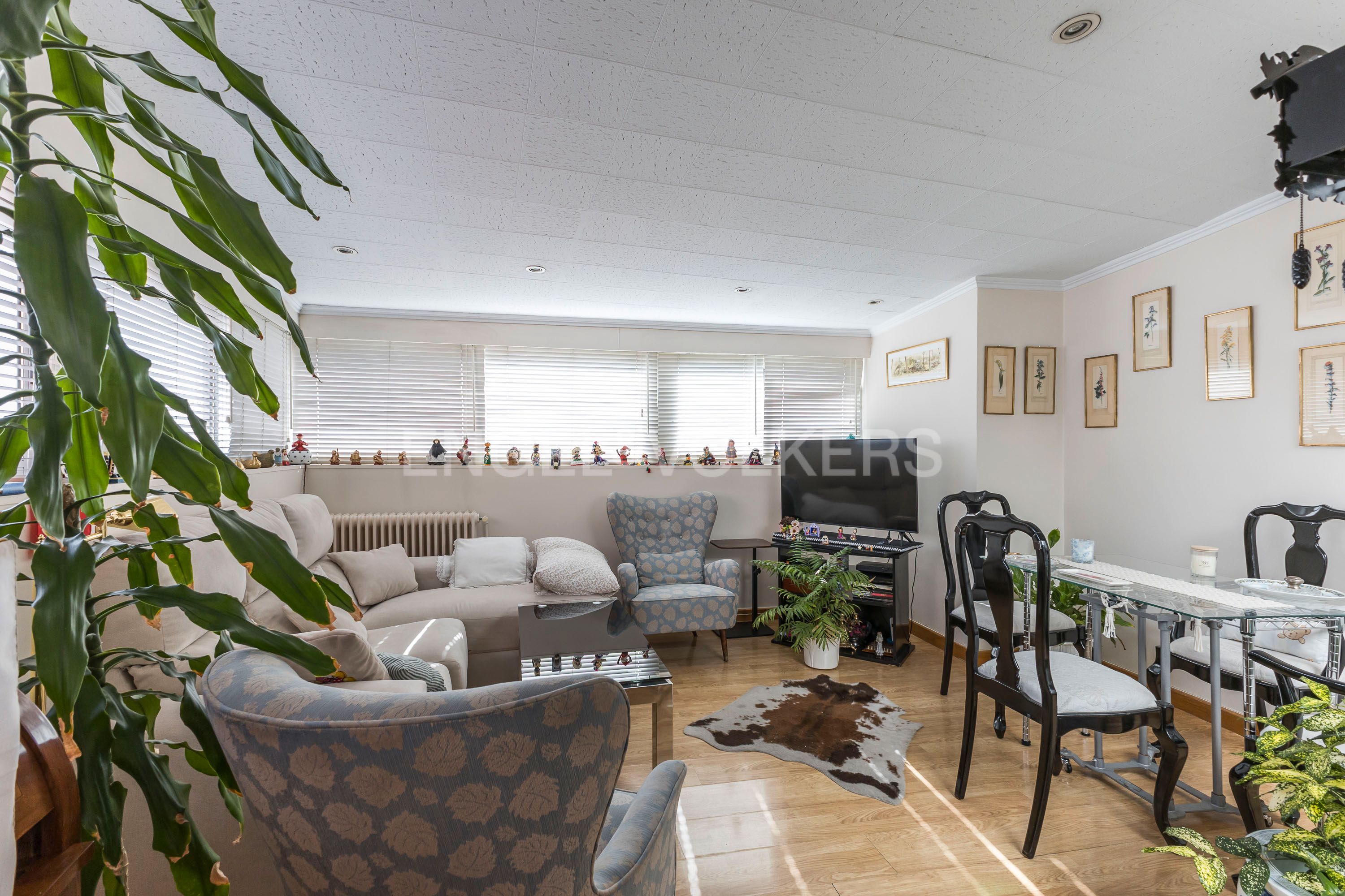 Sala d'estar de Àtic en venda en  Madrid Capital amb Aire condicionat, Calefacció i Terrassa