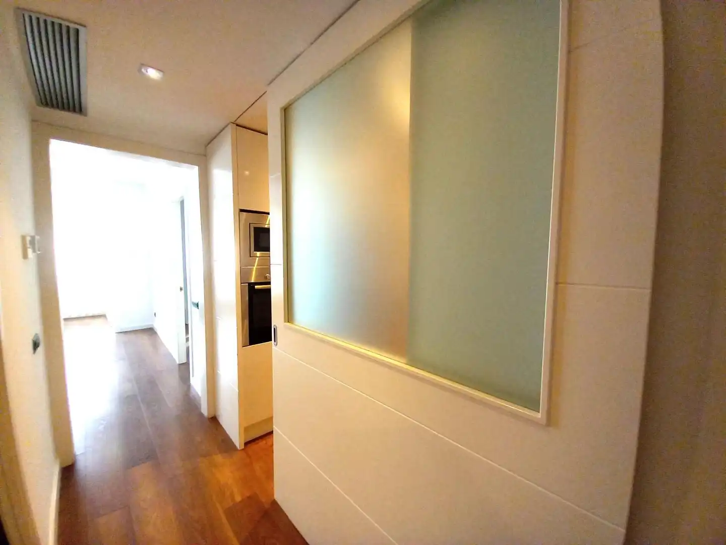 Wohnung zur Miete in Barcelona mit Klimaanlage, Heizung und Parkett