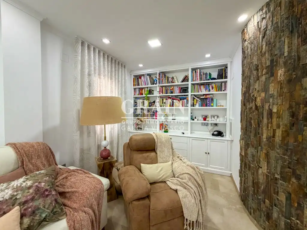 Sala de estar de Casa o chalet en venta en Albacete con Aire acondicionado, Calefacción y Jardín privado
