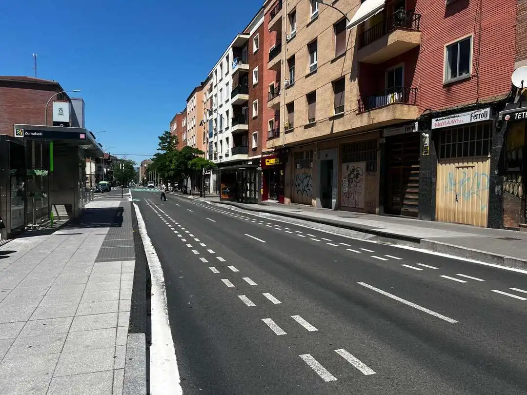Außenansicht von Wohnung zum Verkauf in Vitoria - Gasteiz mit Heizung und Abstellraum