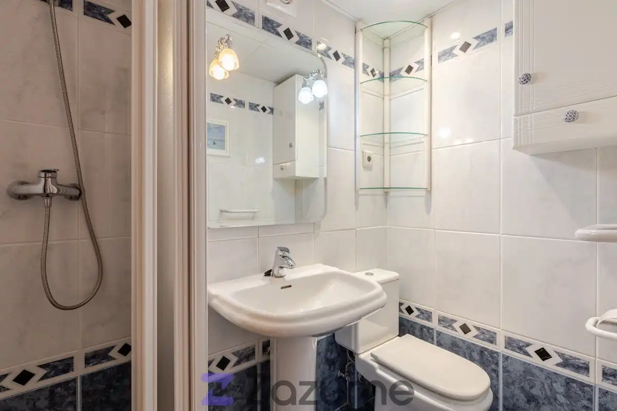 Baño de Piso de alquiler en Madrid con Aire acondicionado, Calefacción y Piscina