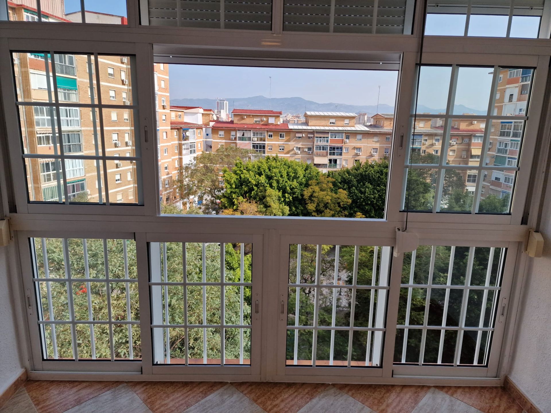 Exterior view of Flat for sale in Málaga Capital  with Air Conditioner, Furnished and Oven