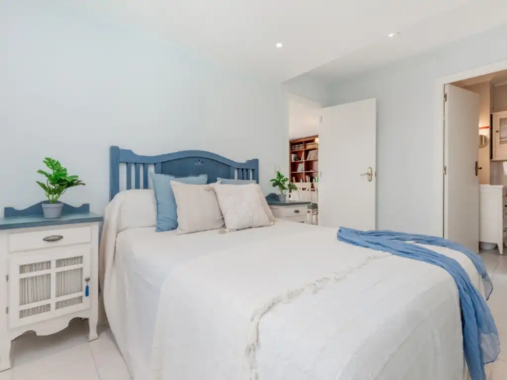 Habitación de Apartamento en venta en El Campello con Aire acondicionado, Terraza y Amueblado