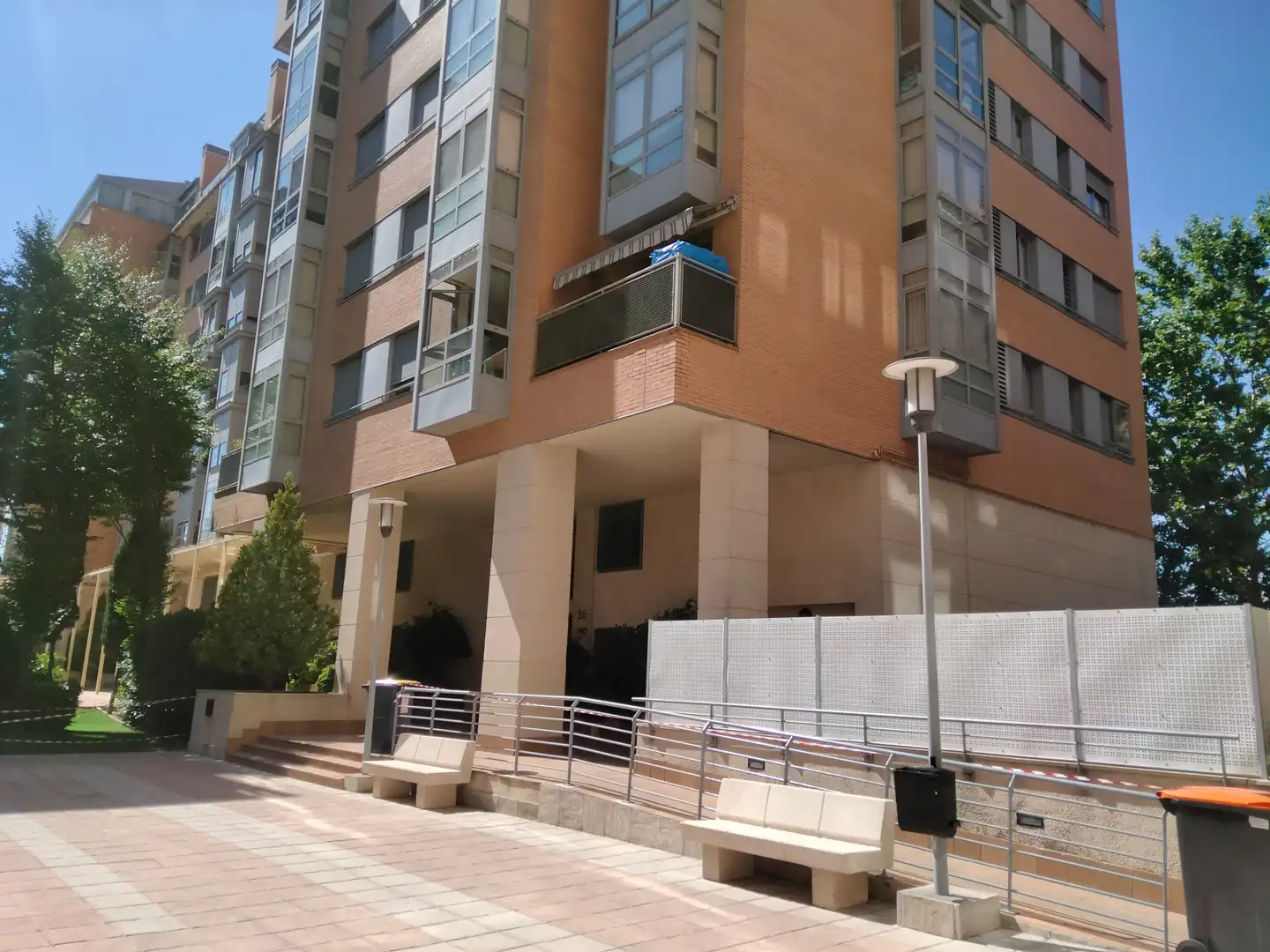 Vista exterior de Àtic en venda en Madrid amb Aire condicionat, Calefacció i Parquet