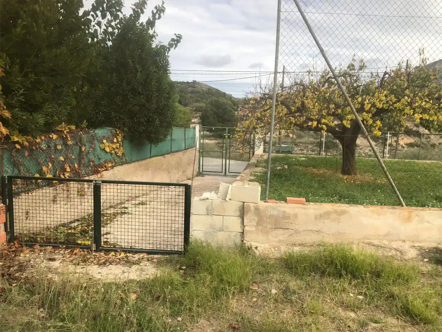 Piso en venta en Petrer con Jardín privado, Piscina y Balcón