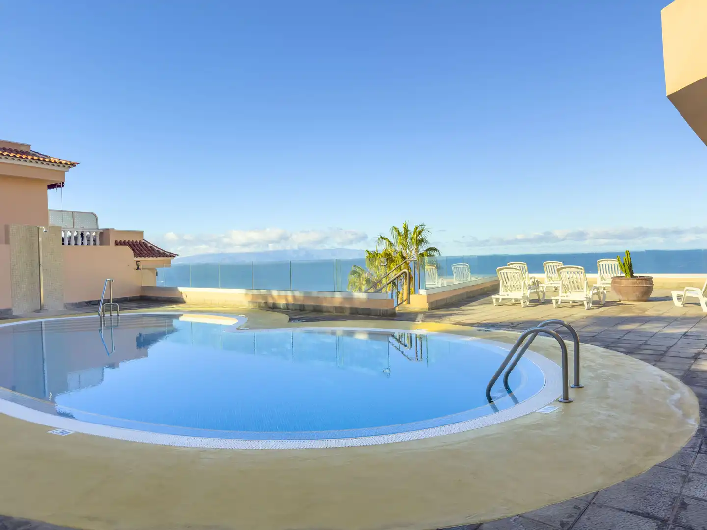 Piscina de Piso de alquiler en Santiago del Teide con Aire acondicionado, Calefacción y Terraza
