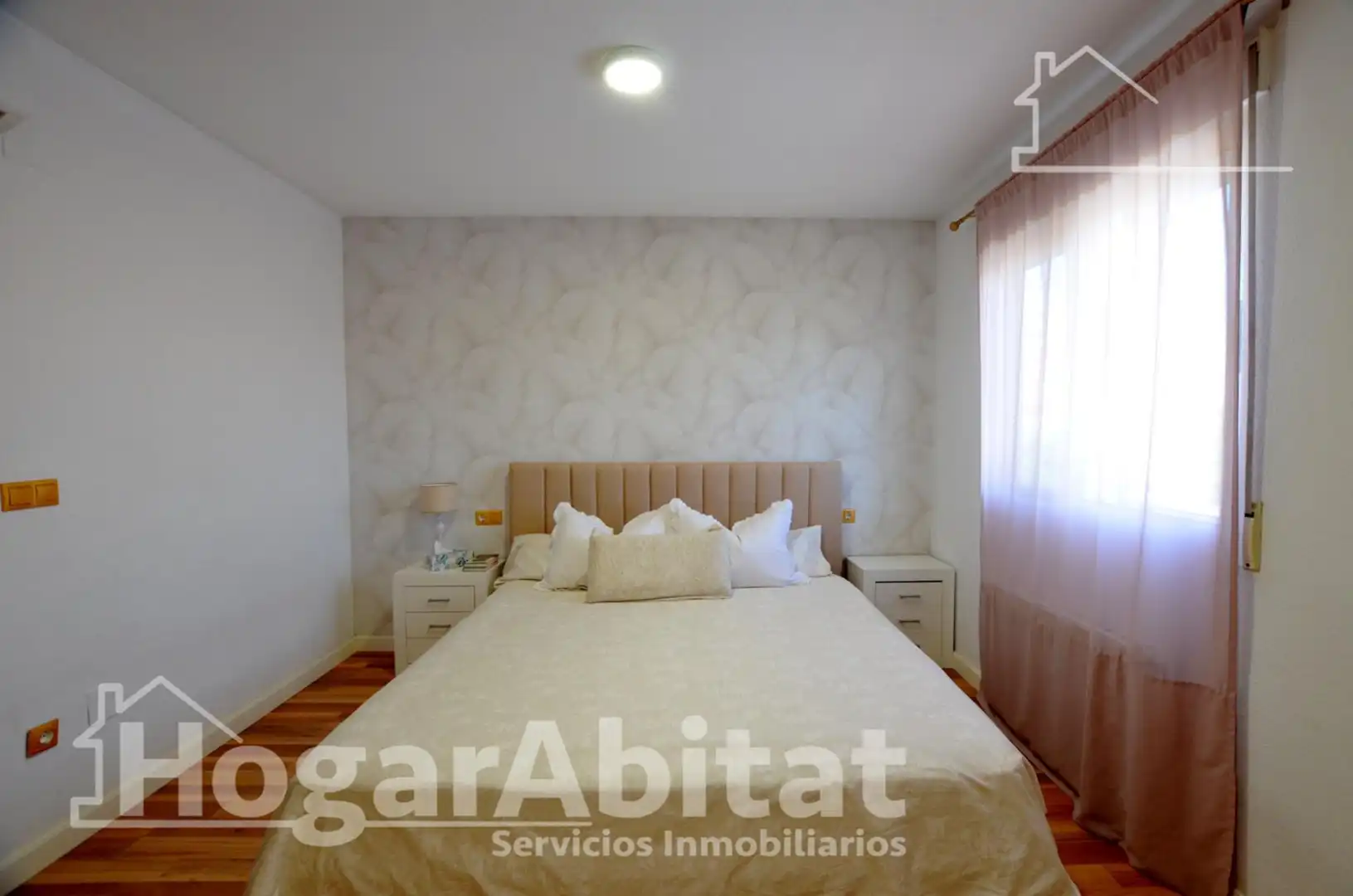 Dormitori de Casa adosada en venda en San Vicente del Raspeig / Sant Vicent del Raspeig amb Aire condicionat, Calefacció i Jardí privat