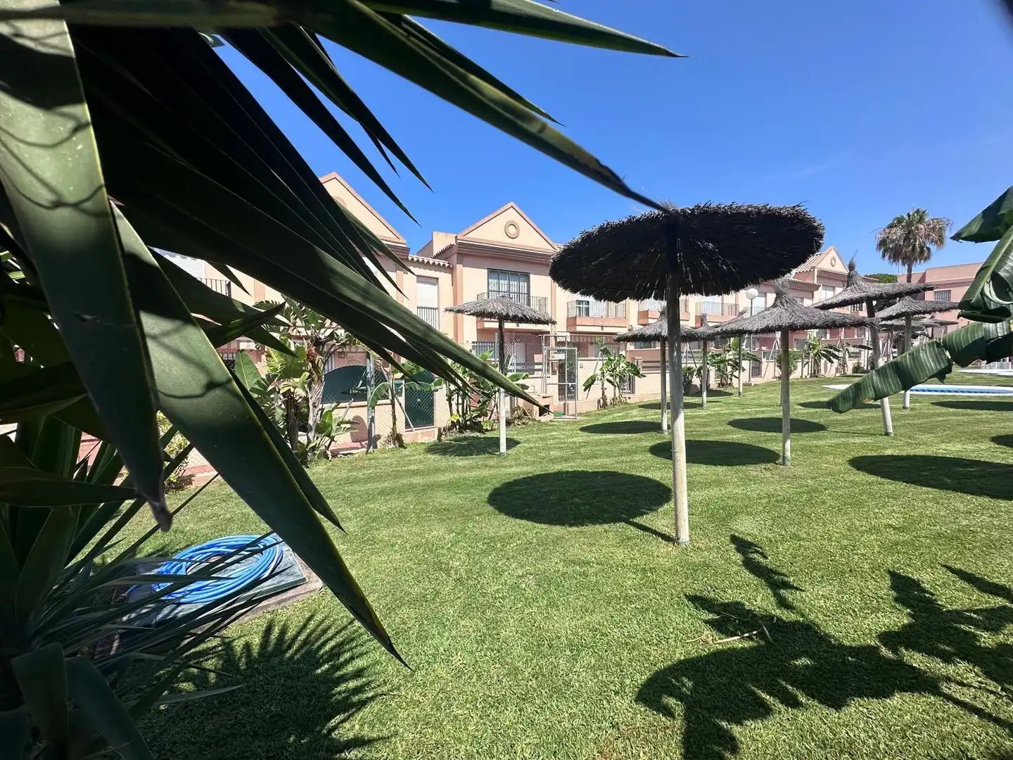 Exterior view of Apartments for sale in Chiclana de la Frontera  with Private garden and Community pool