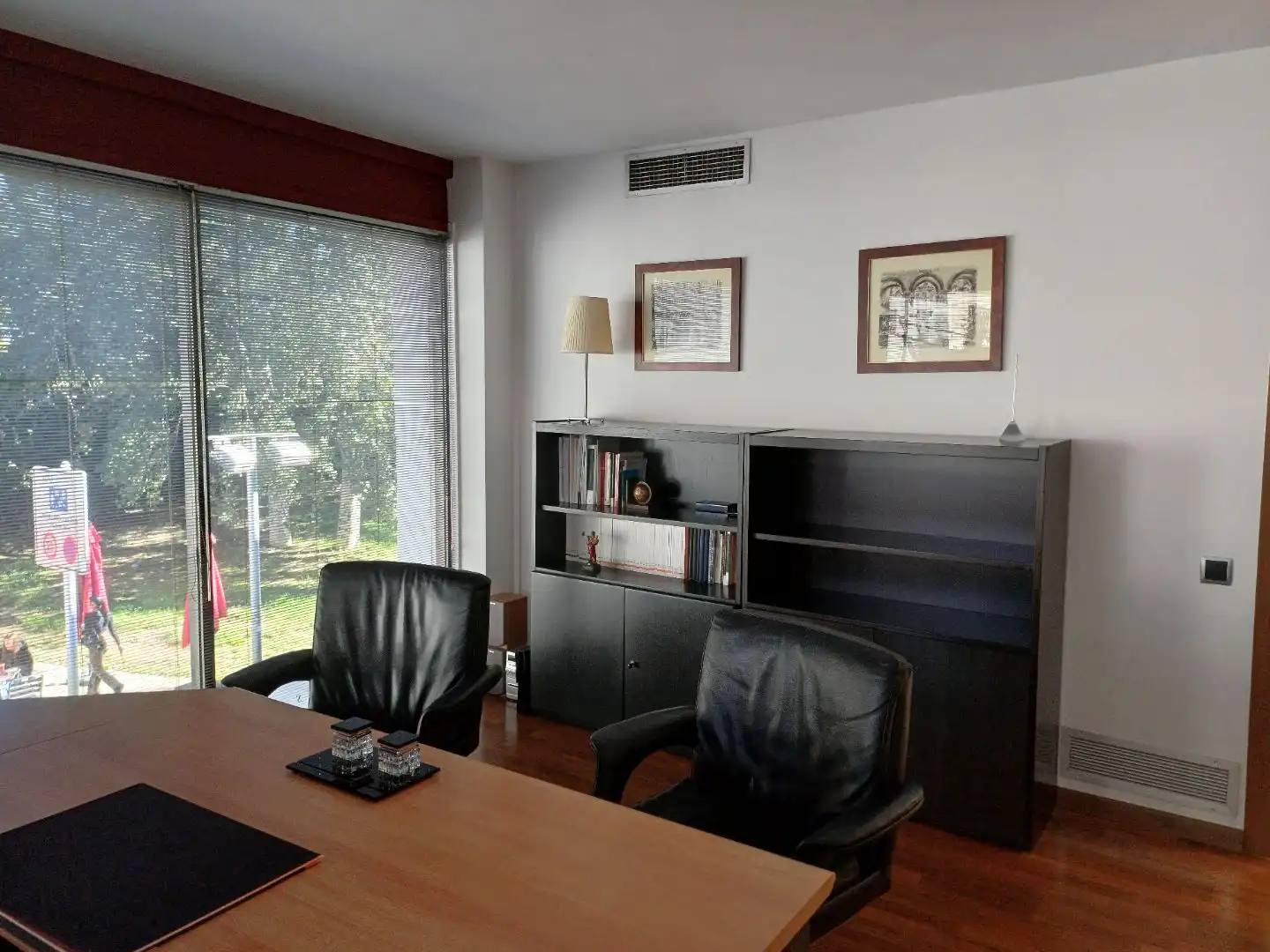 Office space with lift to rent in Carrer d'Anselm Clavé 2, imagen 7