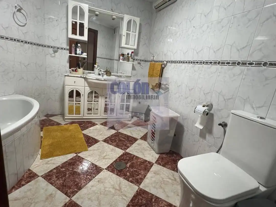 Piso con terraza en venta en Martos, imagen 7