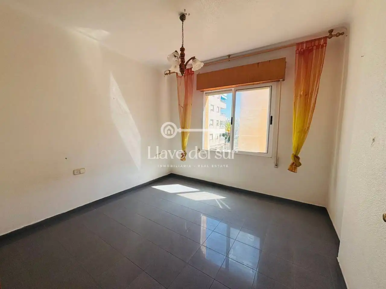Habitación de Piso en venta en Águilas con Balcón