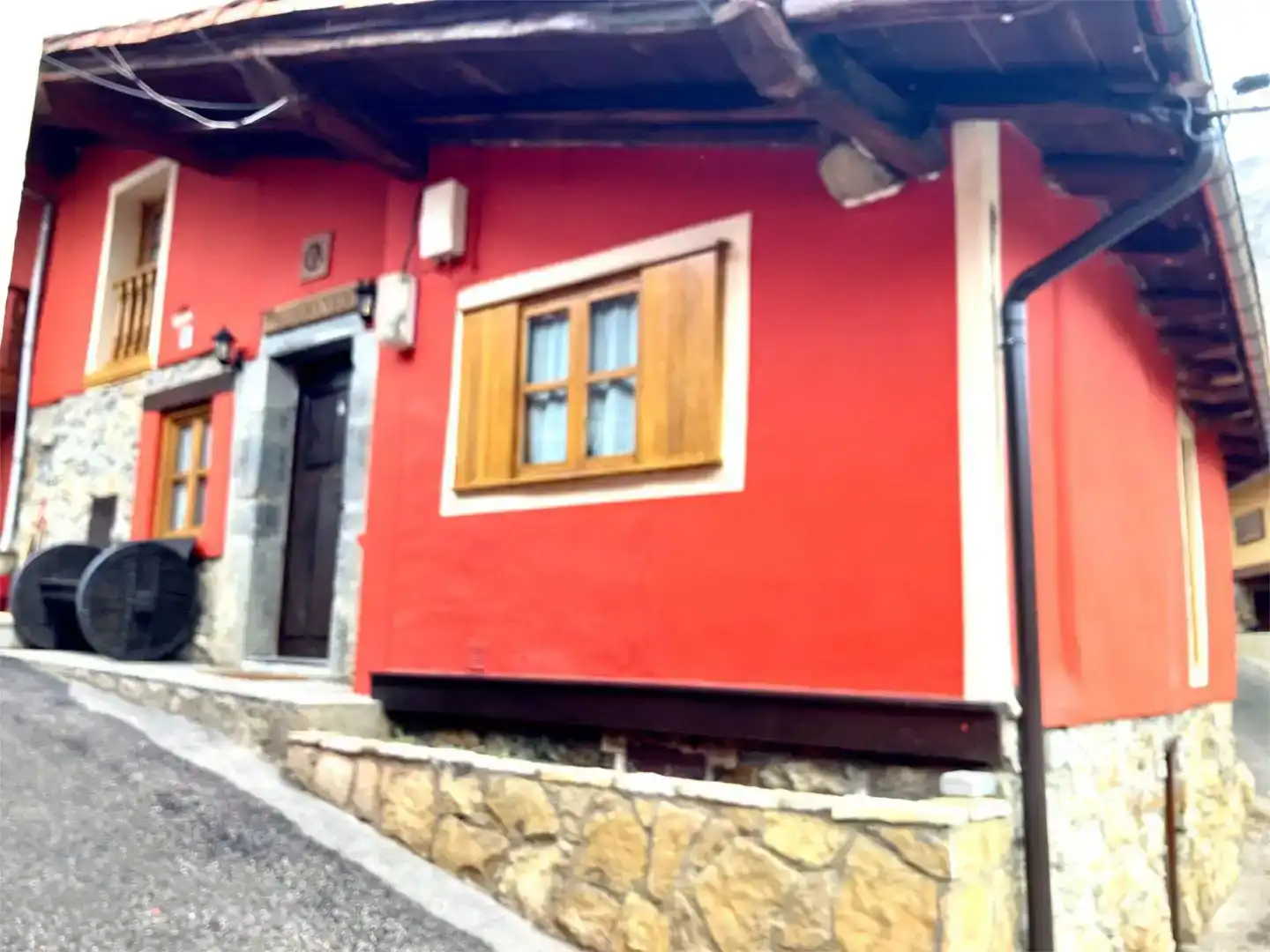 Außenansicht von Wohnung zur Miete in Teverga mit Möbliert und Balkon