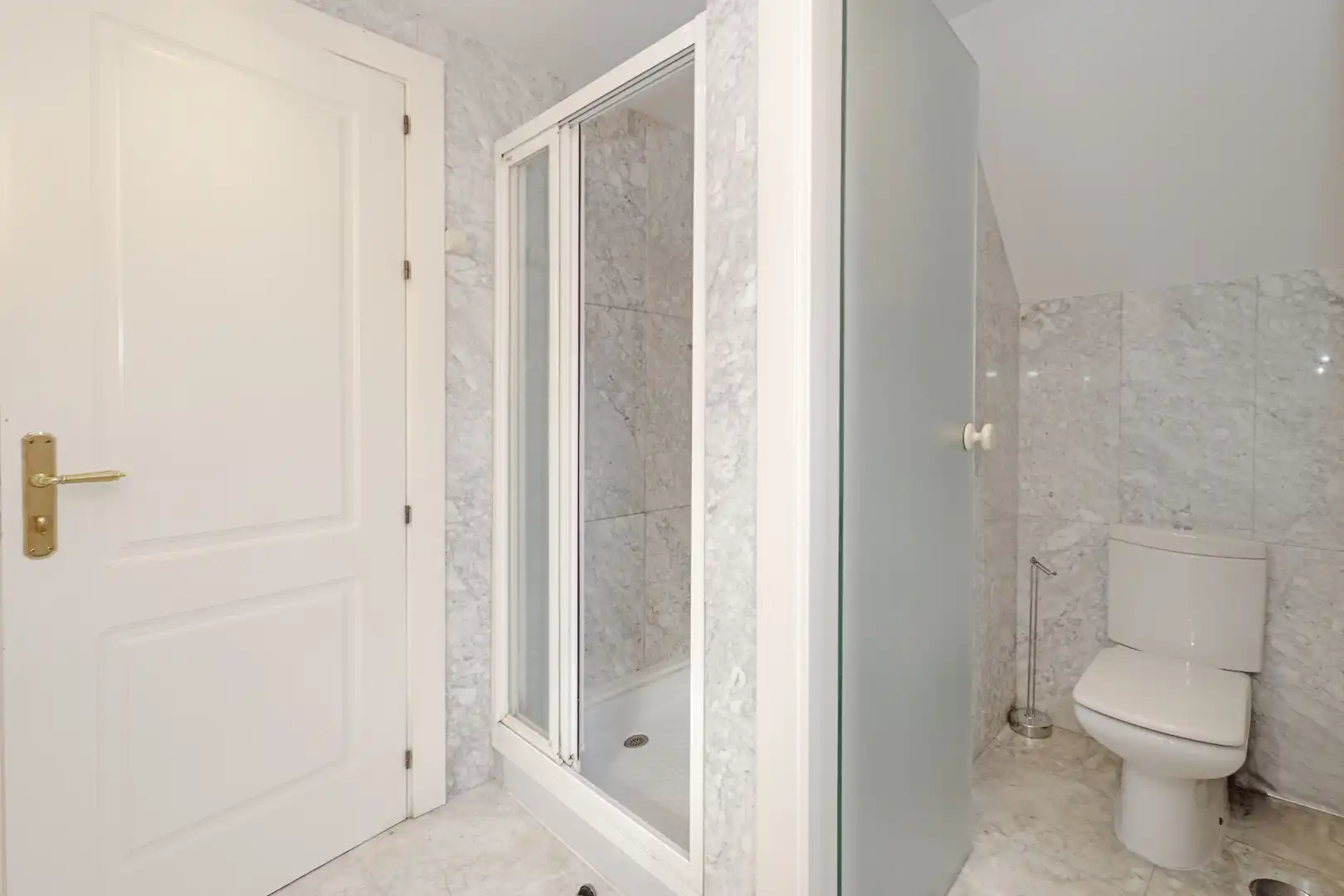 Baño de Ático en venta en Marbella con Aire acondicionado, Calefacción y Terraza