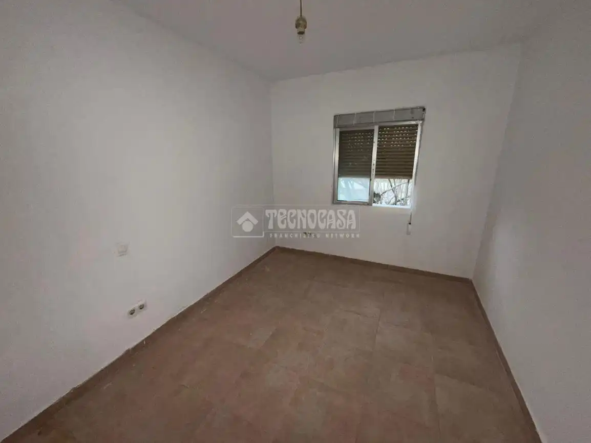 Casa adosada en venda a Dehesilla de Calamón - Campomanes