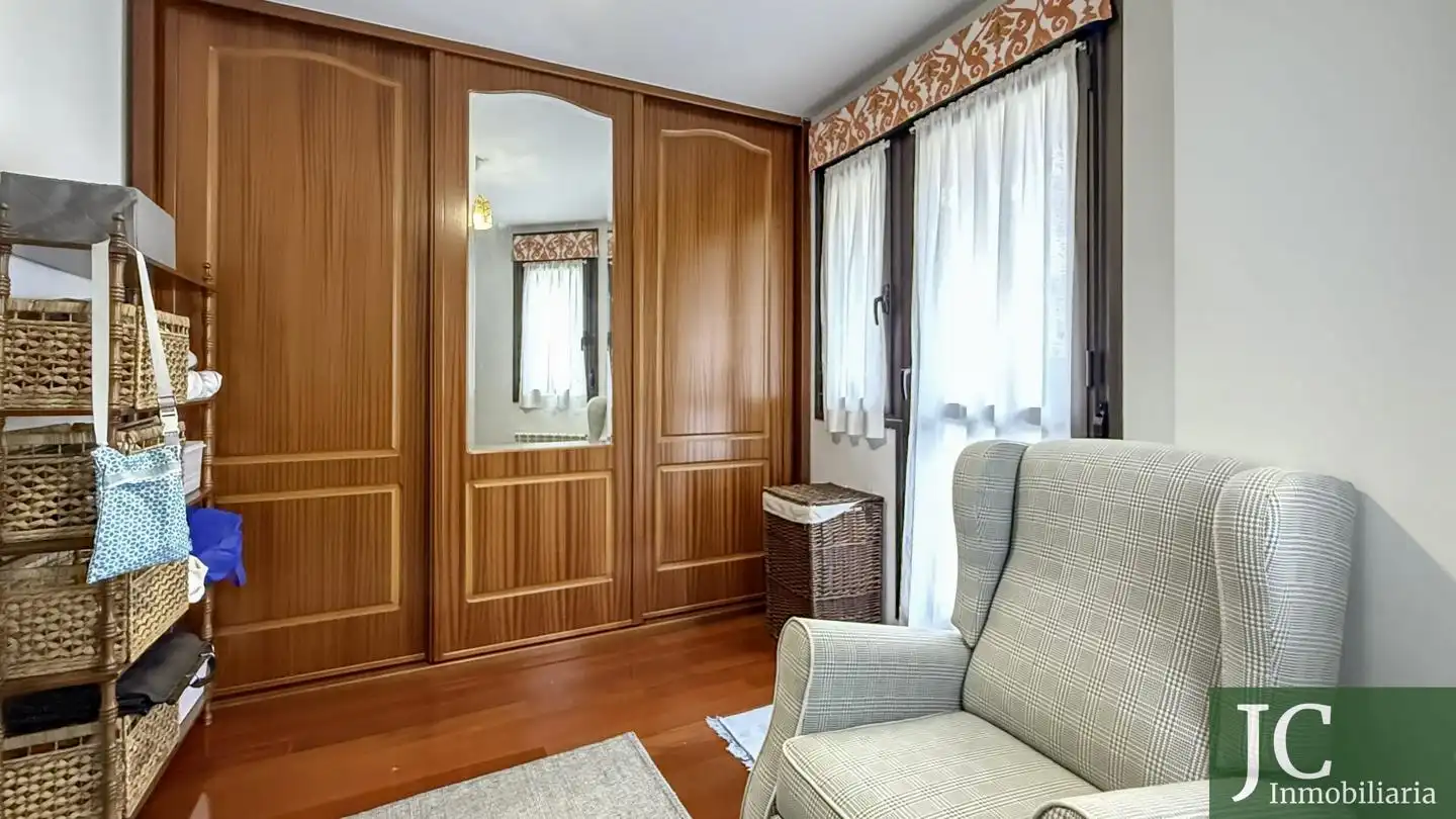 Habitación de Planta baja en venta en Limpias con Calefacción, Jardín privado y Terraza