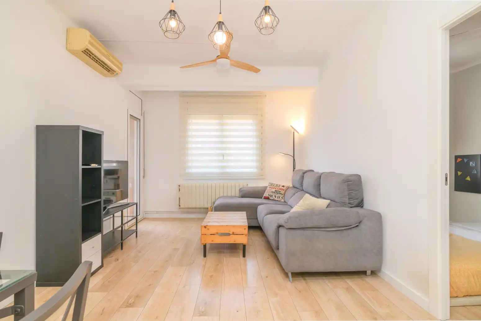 Sala de estar de Piso en venta en Sant Boi de Llobregat con Calefacción y Balcón