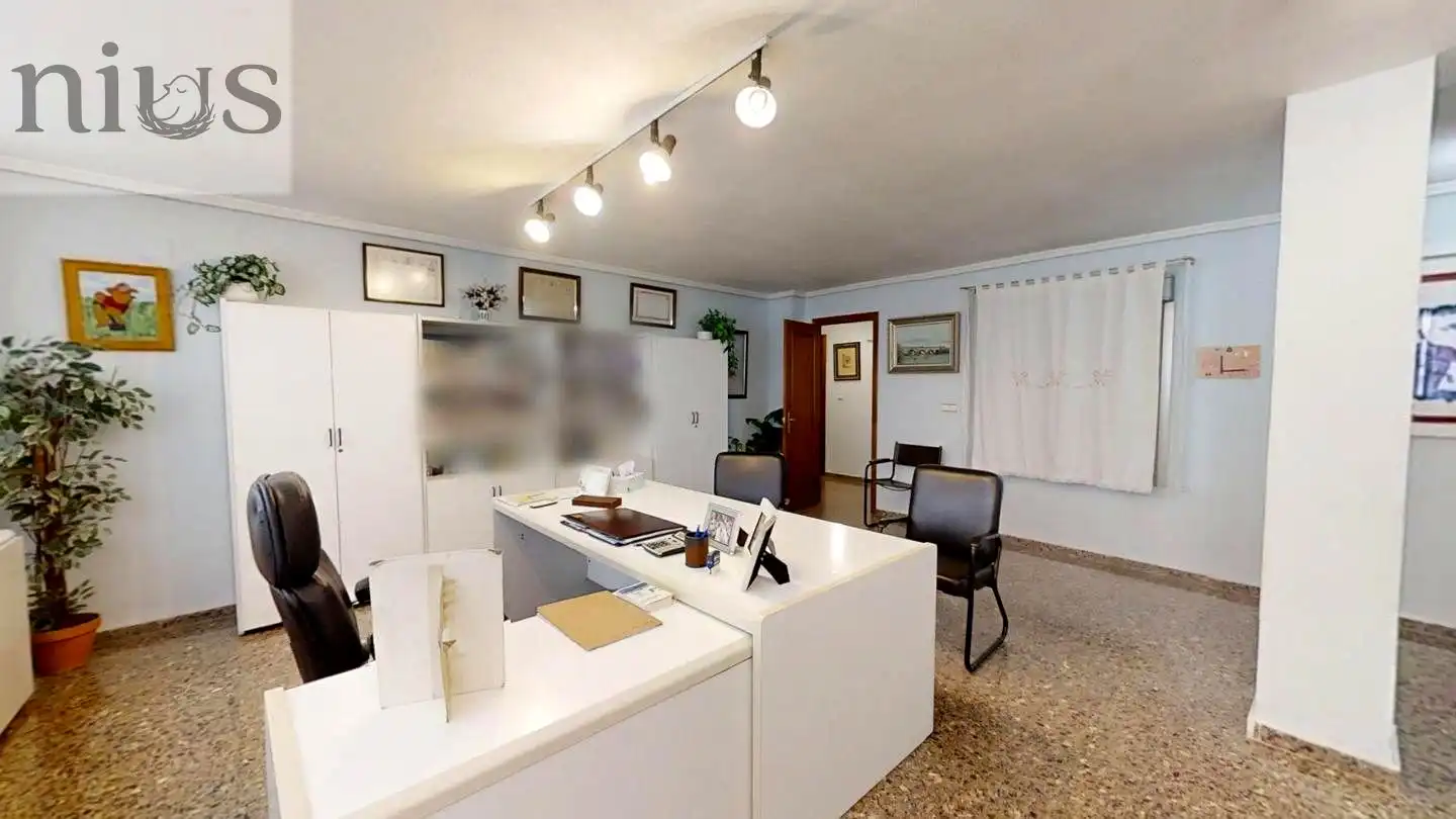 Büro zur Miete in De La Independència