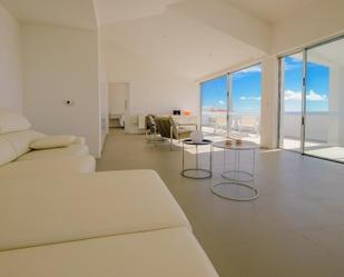 Sala d'estar de Apartament de lloguer en San Miguel de Abona amb Aire condicionat, Jardí privat i Piscina comunitària